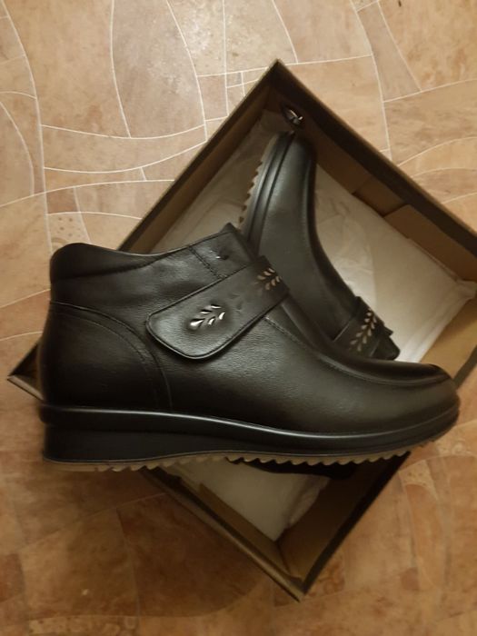 Ботинки зимние женские