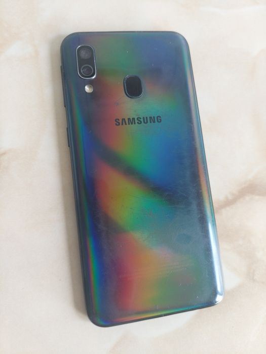 [A40] Vând Samsung Galaxy A40 Black [probleme la ecran] //poze reale