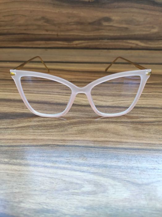 Нови рамки за очила