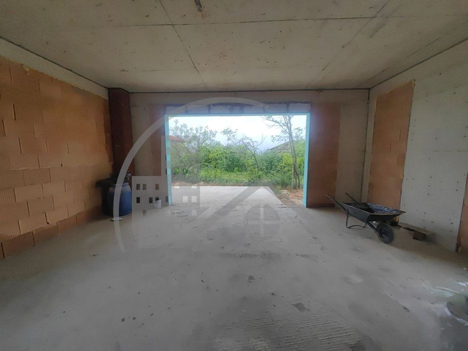 Продава се Къща в Варна, м-т Боровец - юг - 169 кв.м за 1409 €/кв.м - Снимка #2