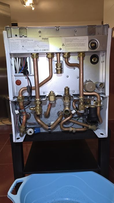 Vând centrală termică Vaillant