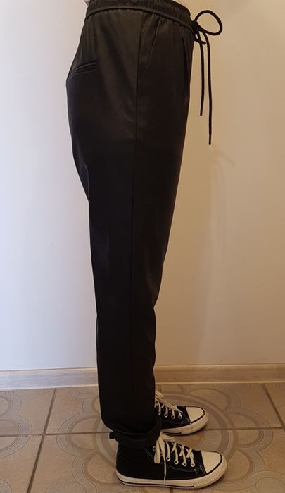 Pantaloni piele Pull&Bear , măr M