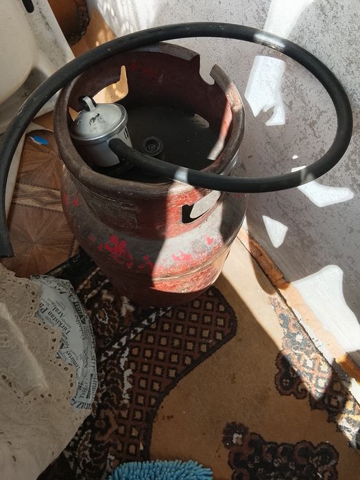 Продаю газовый баллон