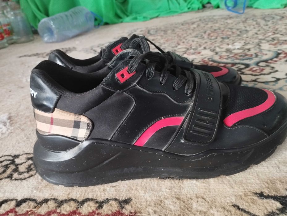 Burberry кроссовки оригинал