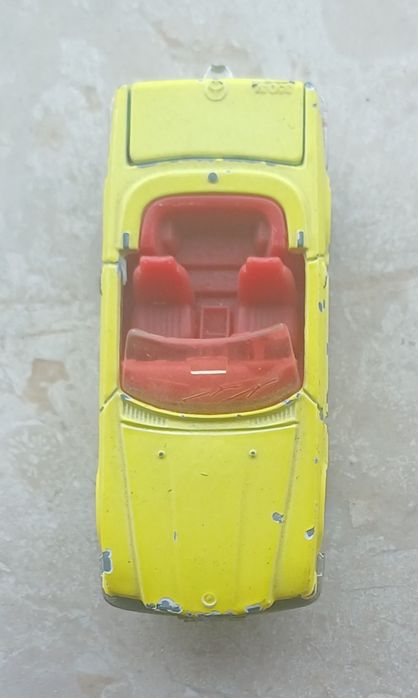 Това е винтидж модел на Majorette Mercedes 350 SL, произведен във Франция. 
Модел: Mercedes-Benz 350 SL (R107).

Производител: Majorette.

Мащаб: 1/60