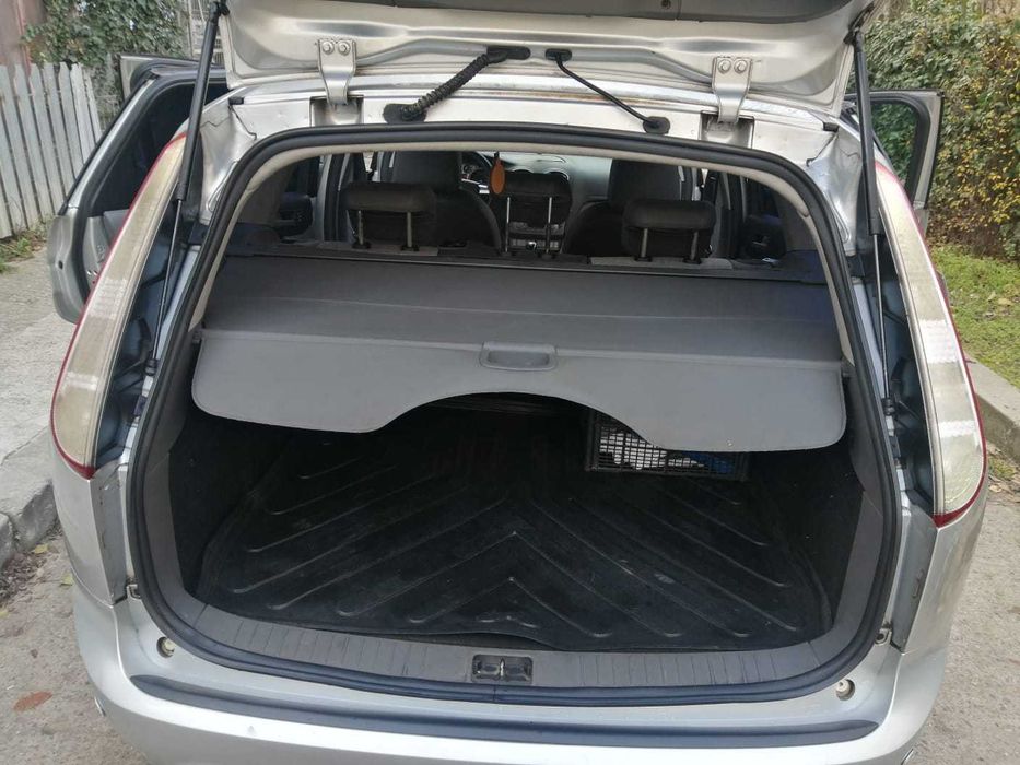 Vând Ford focus 1.6 diesel 2008