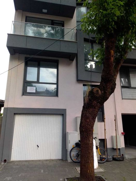 Дава се под наем Гараж / Паркомясто в Варна, Бизнес хотел - 17 кв.м за 153 € - Снимка #2