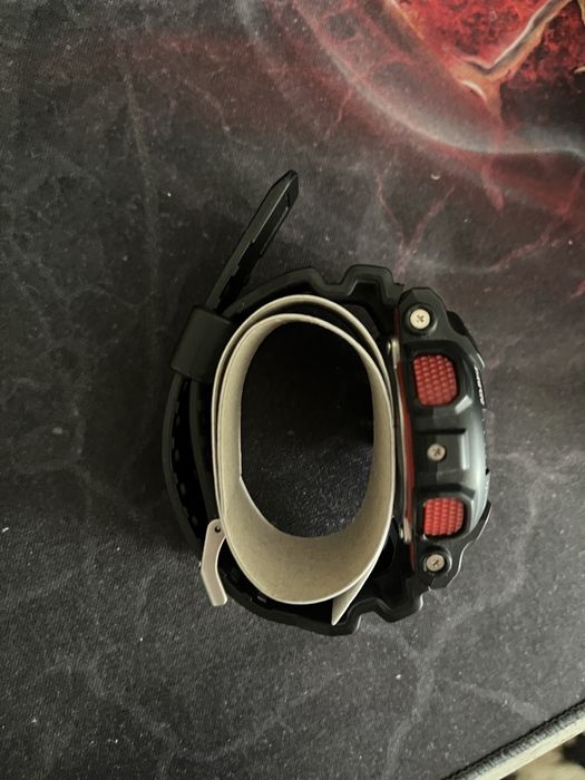 Часовник G shock като чисто нов