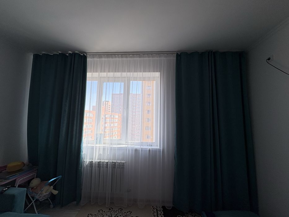 Продам ковры и шторы