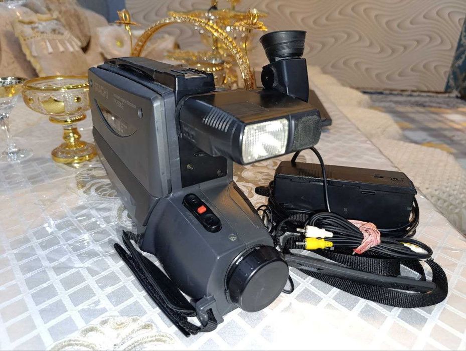 HITACHI videokamera sotiladi videomagnitafon o‘rnida ishlatish mumkin!