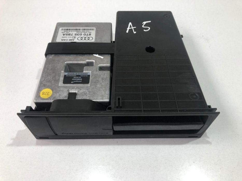 Interfata audio AMI 8t0035785a Audi A5 8T [facelift] [2011 - 2016]