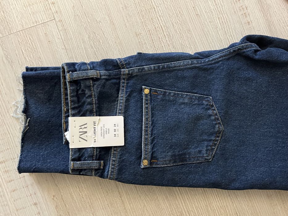 Джинсы новые zara
