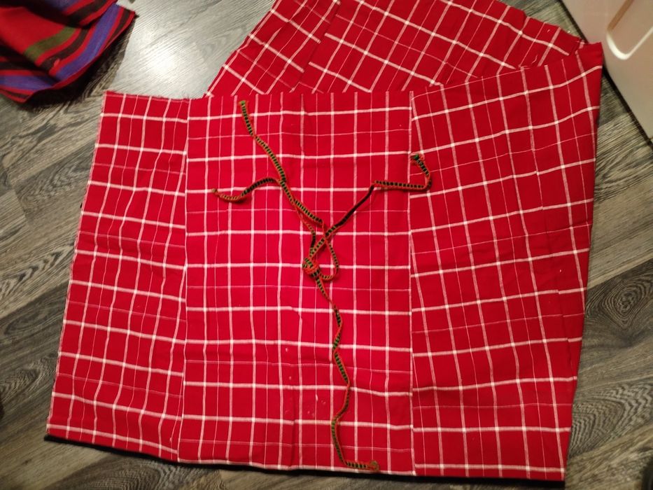 Носии от Тракия от ръчно тъкани платове автентични.