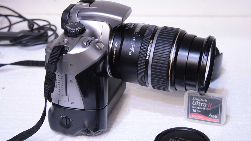 Aparat foto Canon D300+accesorii.