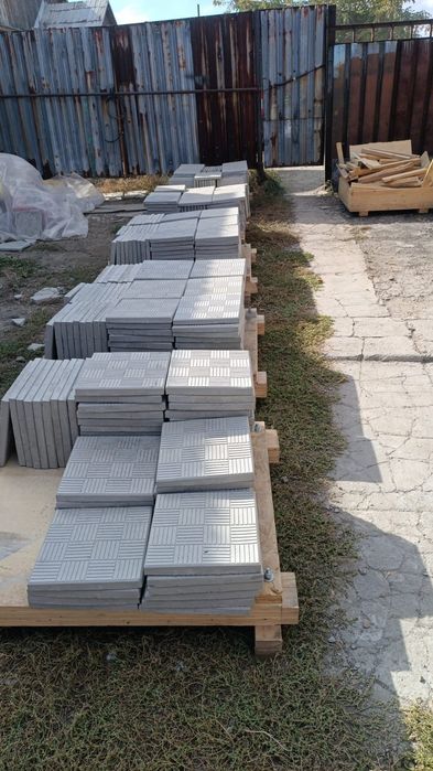 Продам плитку тротуарную