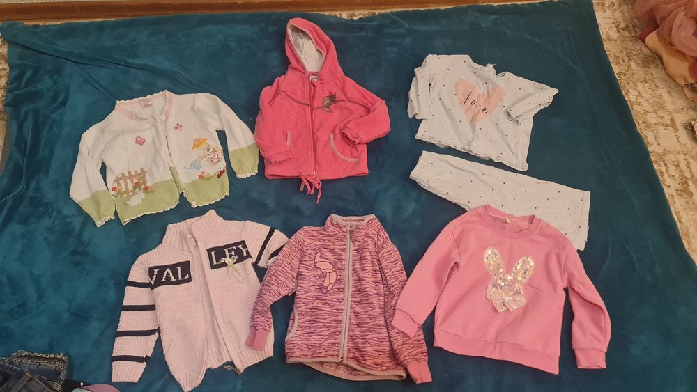 Вещи на девочку платья кофты куртки штаны