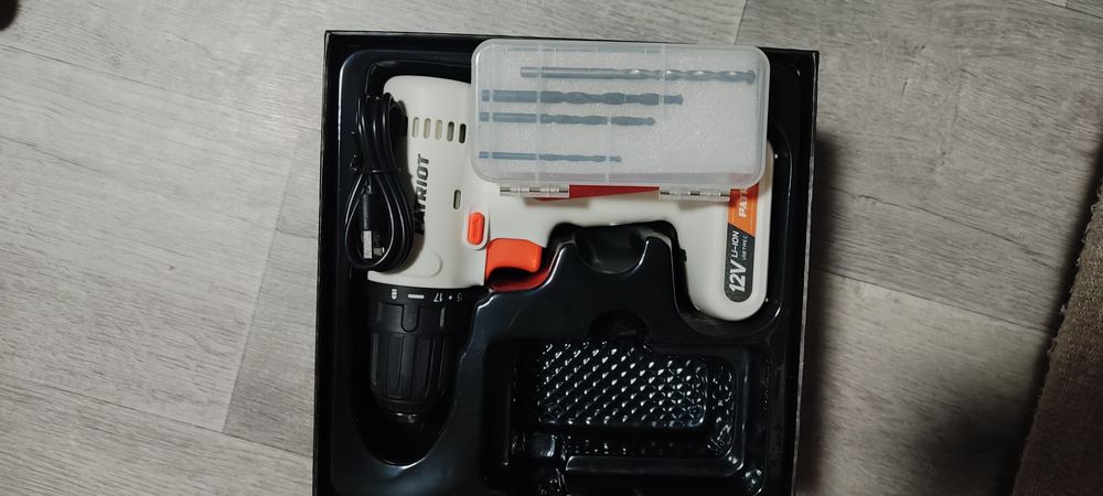 Шуруповёрт аккумуляторный