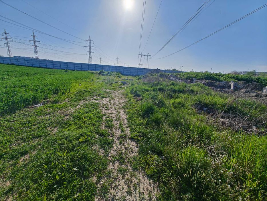 Teren splaiul unirii Pozitie foarte buna.