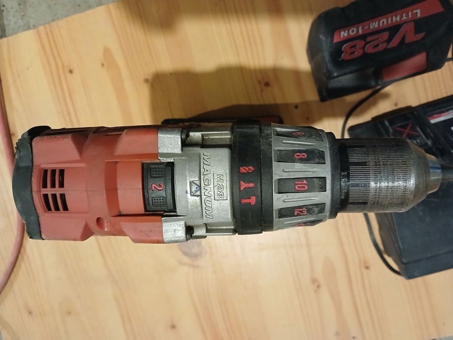 Mașină gaurit milwaukee  M 28