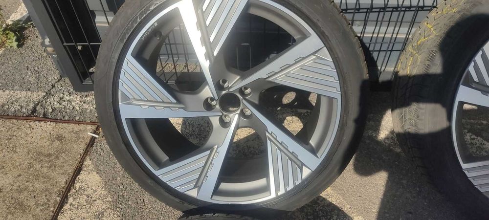Оригинални джанти AUDI 22"