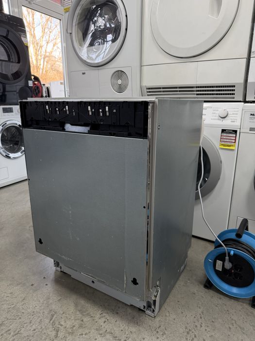 Съдомиялна машина SIEMENS с прожекция на времето