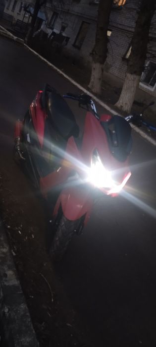 Продам скутор 150 кубов