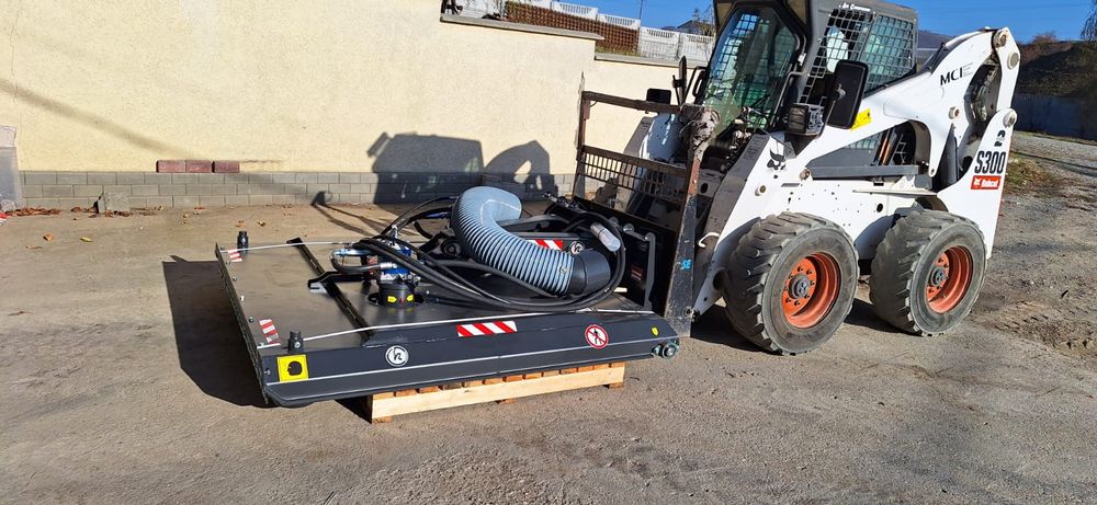 Tocator vegetație nou miniincarcator  bobcat komatsu case