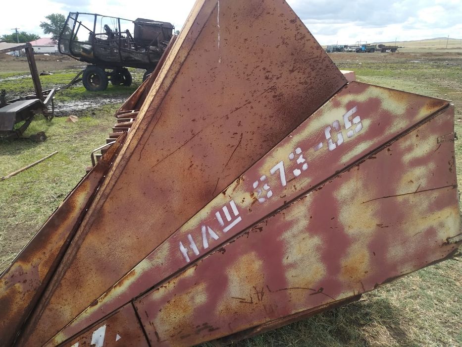 Жатка для уборки подсолнечника