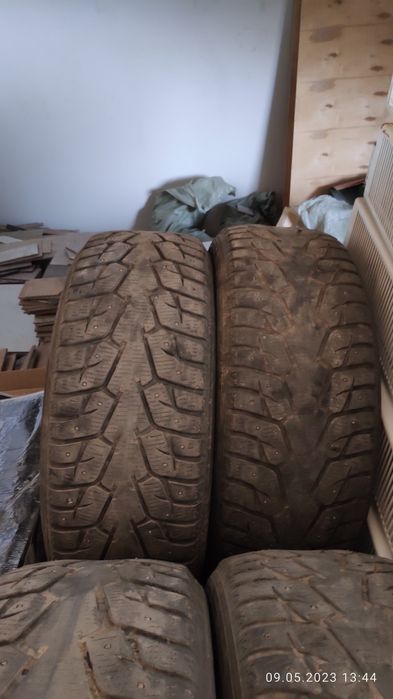 Bridgestone зима шипы, диаметр 22 дюйма