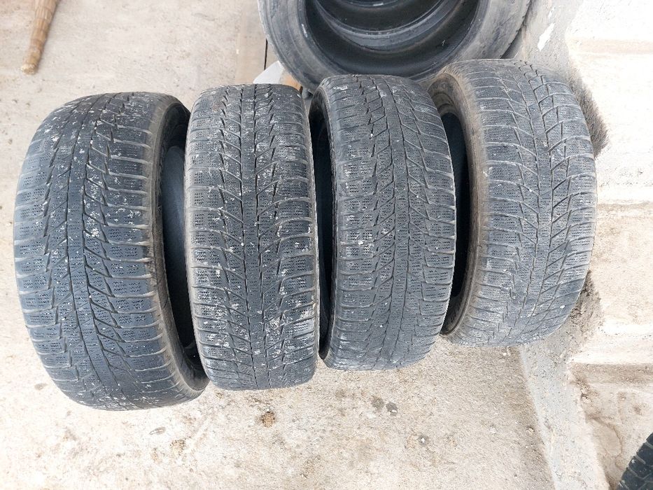 Шины зимние комплект