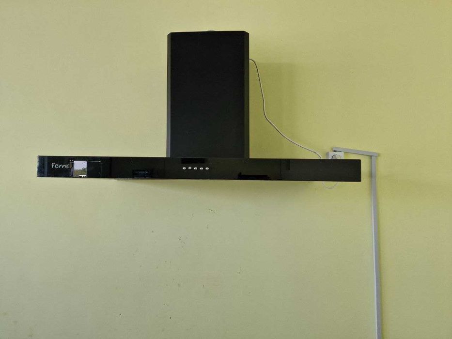 Вытяжка для кухни продаётся, состояние идеально почти новый