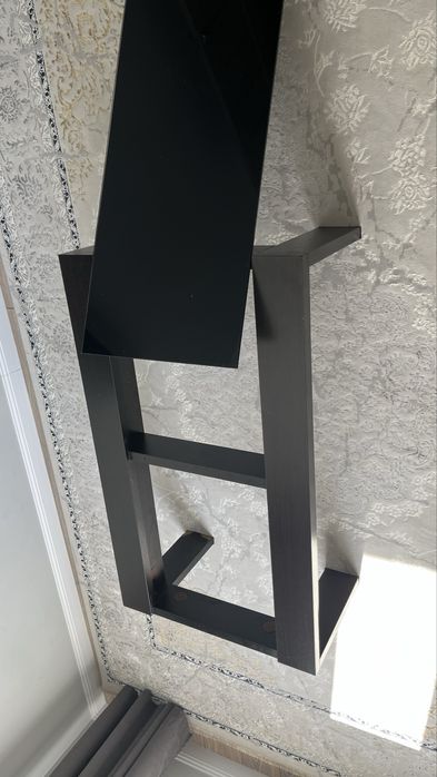 Журнальный столик