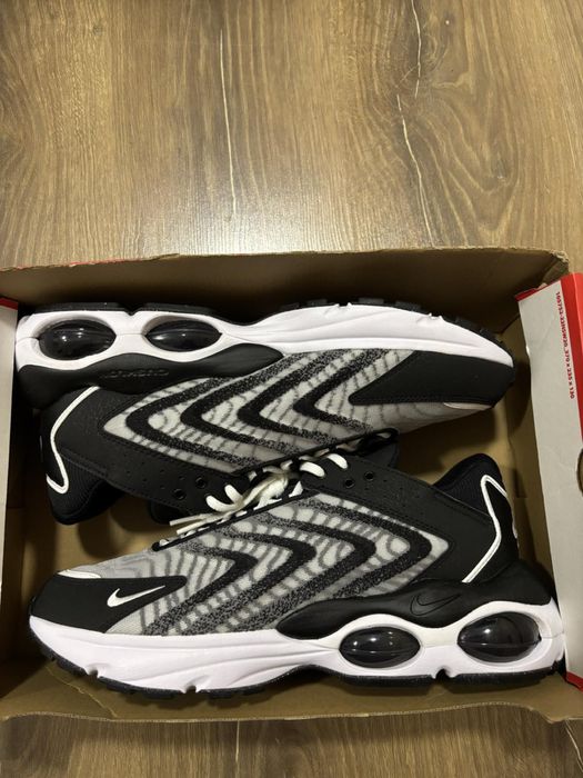 Маратонки Nike Air Max TW “Black & White” - размер 49.5
