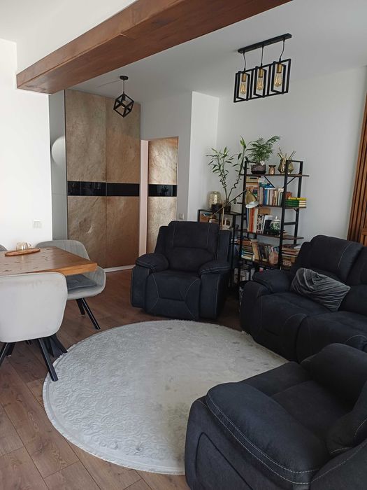 Vând apartament 2 camere mobilat, utilat modern