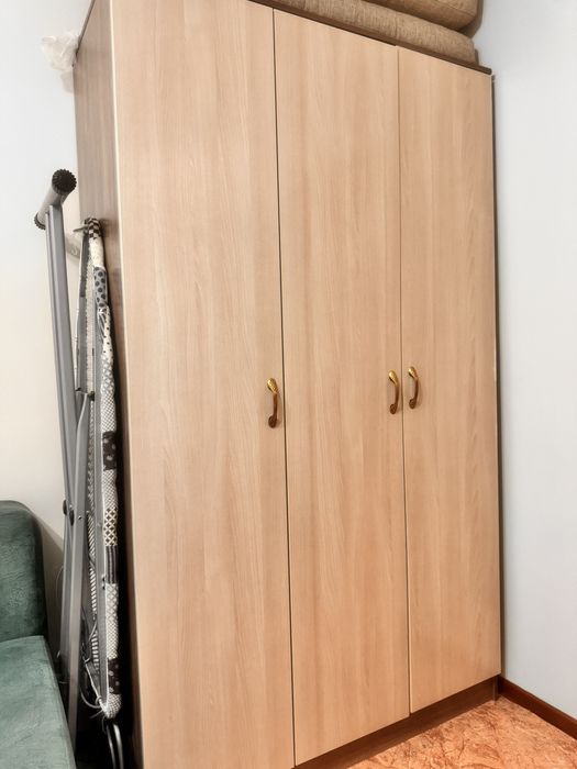 Продам шкаф в отличном состояний