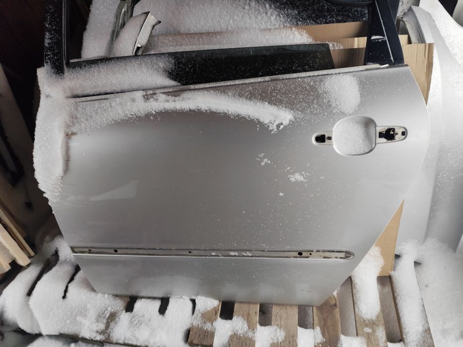 Запчасти Тойота Авенсис Версо