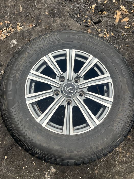Шины с дисками от Лексус 570