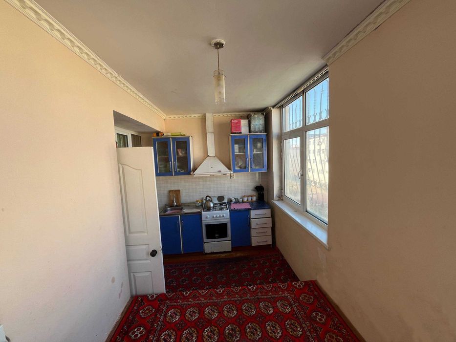 otash kabab yanda  75 kv kvartira satiladi