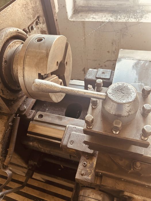 Токарьный станок