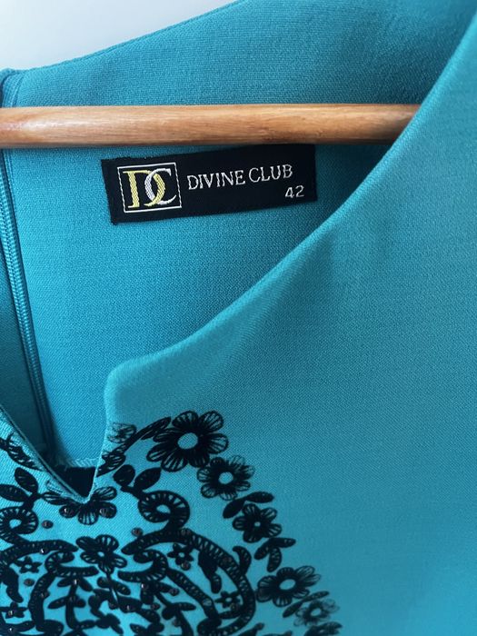 Платье стильное б/у