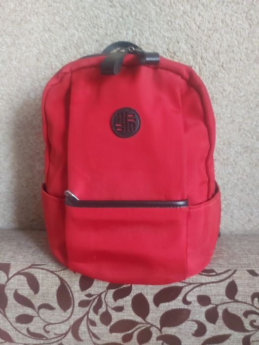 Продаются рюкзаки для девочки