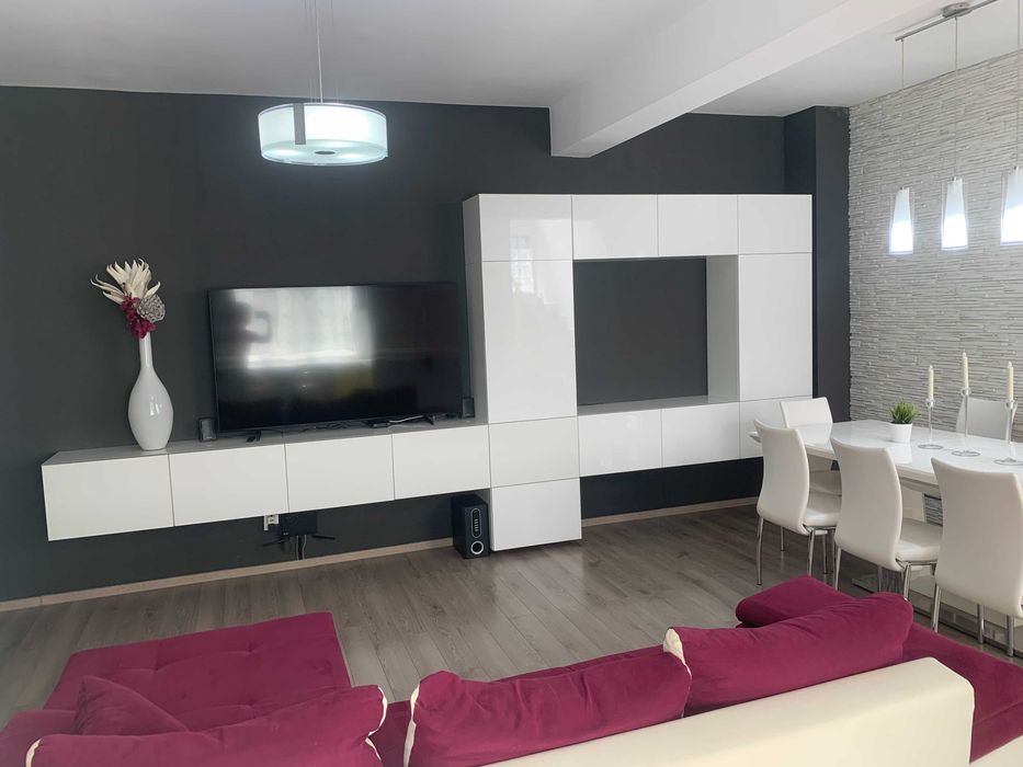 Casă ultracentrală – Complet mobilată, curte cu garaj multifuncțional și mansardă premium (Sală Cinema & Fitness)