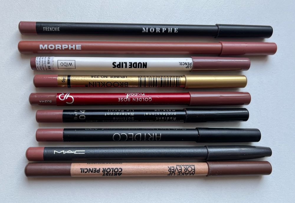 Моливи за устни