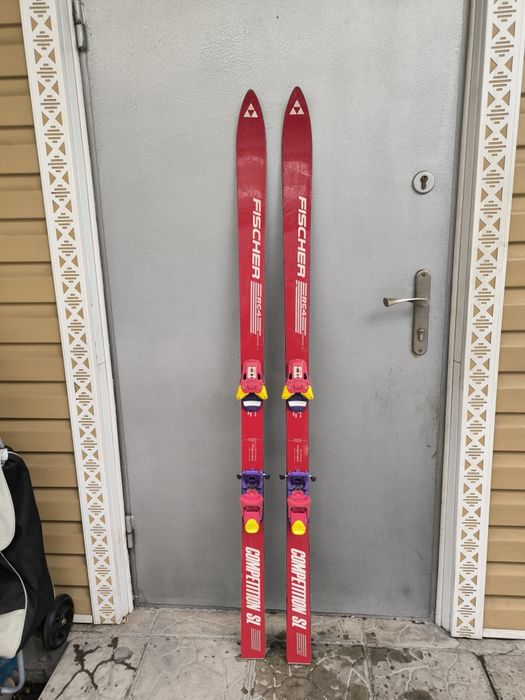 Лыжи горные,  160 см в комплекте с ботинками