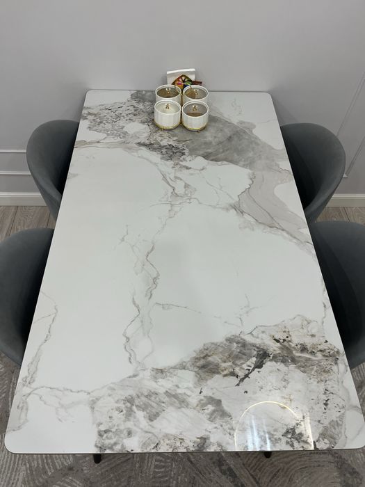 Стол из керамогранита