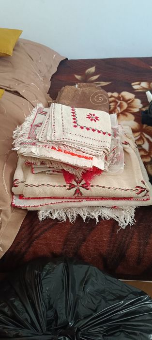 Macrame Doua seturi și mileuri