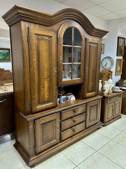 Масивен Бюфет Холандия