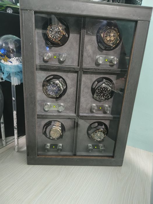 Soatlar mexanizmini yurgʻazish uchun soat karobkasi.