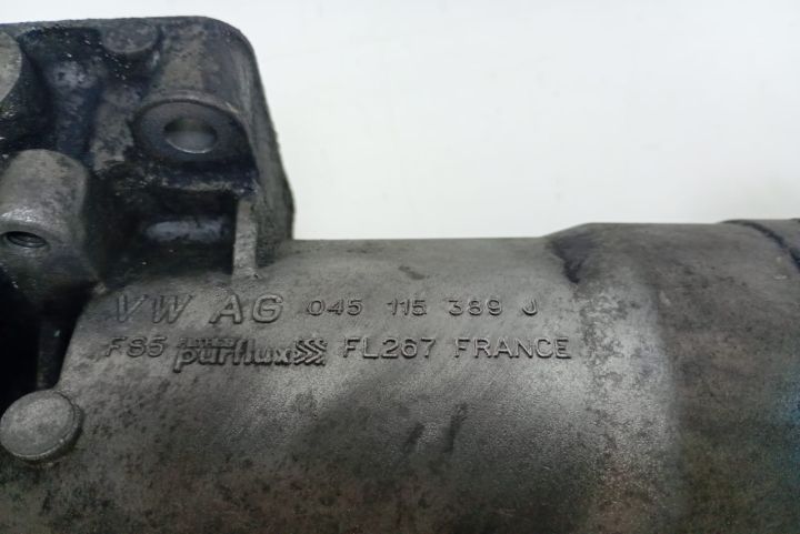 Carcasa  filtru ulei cu termoflot 045115389J Volkswagen VW Passat B6