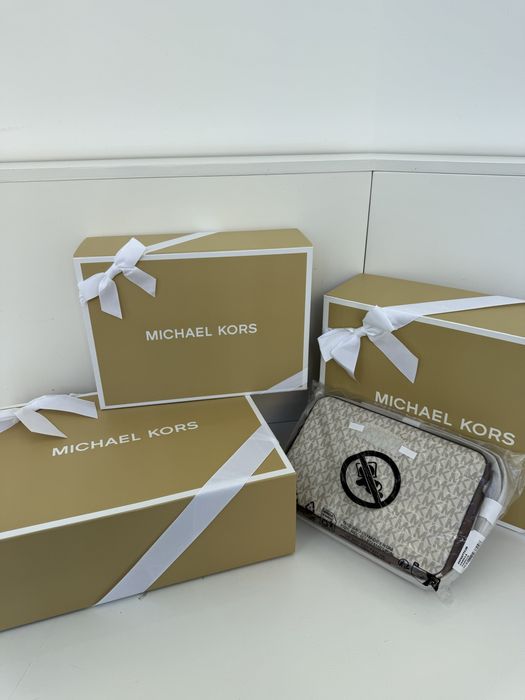 Женская сумка от бренда Michael kors